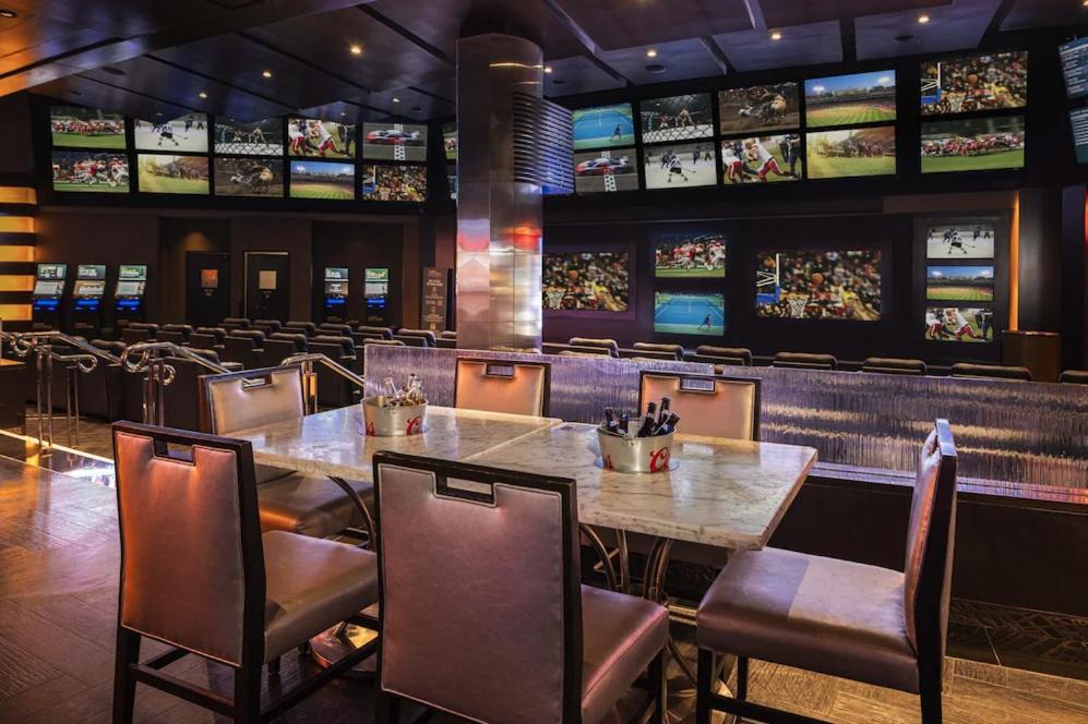 לאס וגאס Planet Hollywood Resort & Casino By Suiteness מראה חיצוני תמונה